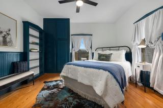 Stonewall Main Haus - Sleeps 6 - 7