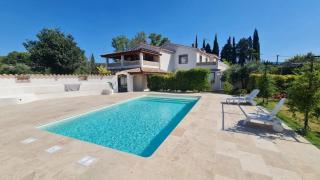 Villa charmante à Villecroze avec piscine privée - Villecroze - 0