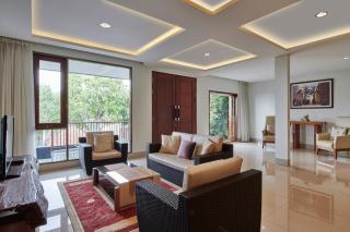 Kirei Mountain View Villa 7 bedrooms with a private swimming pool - Bandung - 3