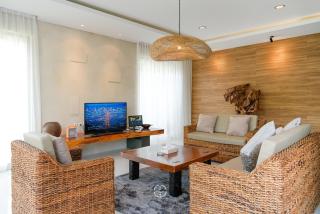 Asmaya Hill View Villa 7 bedrooms with a private swimming pool - Bandung - 2