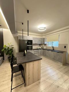 His Luxury Apartment - 3