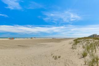 Beachfront Wildwood Crest Condo with Pool Access! - Wildwood Crest - 8