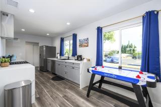 Luxury 4 Bedroom House Mins to Disney! Game Room - 8