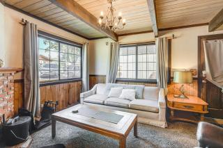 Near Lakes and Skiing Cozy Sugarloaf Cabin with Yard - Sugarloaf - 7