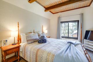 Near Lakes and Skiing Cozy Sugarloaf Cabin with Yard - Sugarloaf - 1