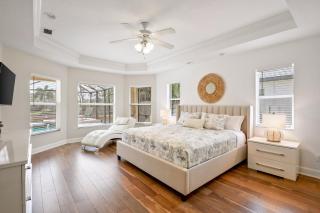 Waterfront Canal Home with HTD Pool Spa and Kayaks - Cape Coral - 7