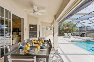 Waterfront Canal Home with HTD Pool Spa and Kayaks - Cape Coral - 3