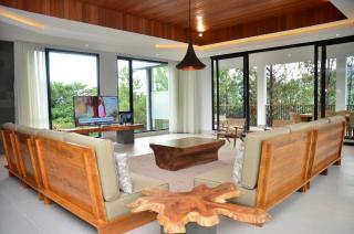 Atsuka Hill View Villa 8 bedrooms with a private heated swimming pool - Bandung - 1