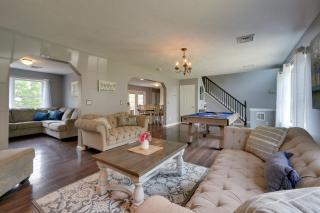 1 Mi to Lakes Family Pocono Home with Fire Pits! - Long Pond - 5