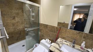 Masterbedroom with Private washroom - 1