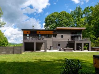 The Retreat at Valley Bear Farms - Balsam Grove - 6