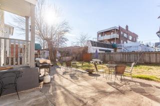 The Blue Sapphire 2BR 2 King beds & ample backyard - Bridgeport - 6