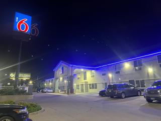 Motel 6 Tulsa, OK Airport - Tulsa - 0