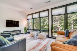 Luxury Modern Home on Golf Course with Game Room! - Helen - 8