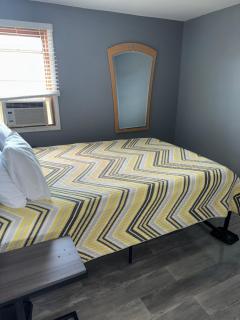 12 Ashworth Ave suites - Hampton - 8