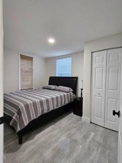 Cozy Two Bedrooms Apartment in Valrico - 2