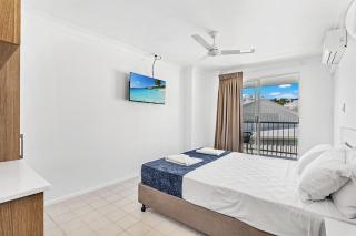 Beach Plaza Accommodation - Airlie Beach - 4