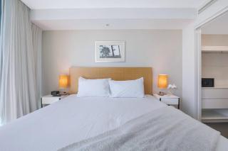 City Meets Coast - Modern Resort Haven by the Beach - Gold Coast - 4