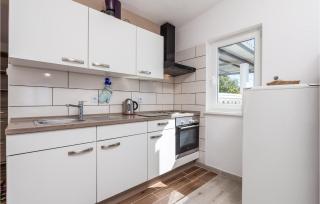 Stunning Apartment In Stinica With Wifi - Stinica - 3