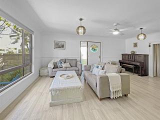 Oasis Coastal Stay - 8