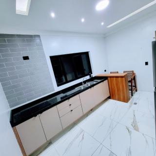 Casa Encantadora com piscina quentinha, lazer completo e do lado da praia - Praia Grande - 3