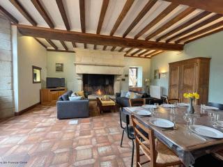 Manoir du XVème siècle : charme, piscine, cheminée, jeux, proche forêt, idéal famille. - FR-1-497-204 - Colombiers - 9