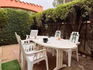 Appartement RDC avec Terrasse, Piscine, Parking, à 400m de la Plage - 4 Pers - FR-1-225-819 - 4