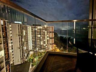 Spectacular High Floor Sea View and Pool View Residences - Kuantan - 9