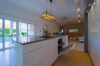 Modern 3 Bedroom Pool Villa - MR54 - Hua Hin - 1
