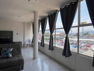 Encantador Estudio Céntrico con Terraza Privada - - 4