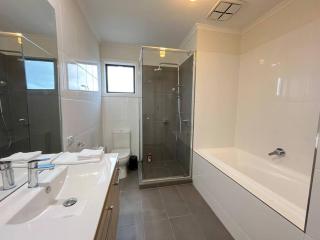 Tasha's Apartments - St Clair - Finsbury - 6