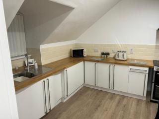 3 Bed Flat - Sleeps 6 - Parking - Wifi - 1