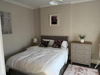 3 bed Cozy Antrim Apartment with Great Views - Antrim - 1
