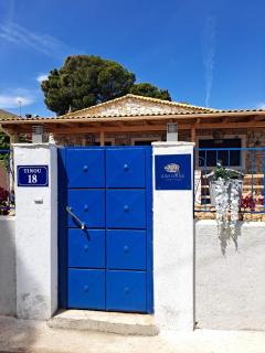 A GEORGE Luxury house - Artemida - 1