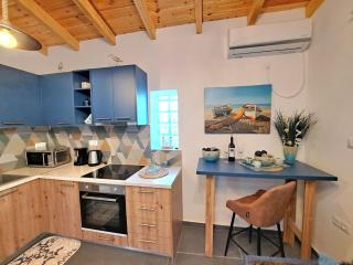 A GEORGE Luxury house - Artemida - 4