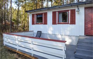 Awesome Home In Gamle Fredrikstad - 2