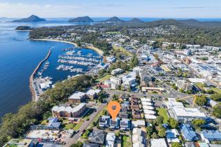 Escape to Thurlow, 5b Thurlow Ave - Ducted air con, Wifi & Pet friendly - Nelson Bay - 0