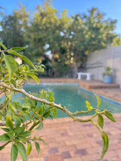 3 Bedroom Family Home with Pool - Cape Town - 6