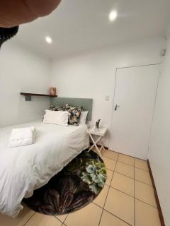 3 Bedroom Family Home with Pool - Cape Town - 1