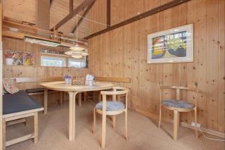 Lovely Cottage Close To The Beach - 2