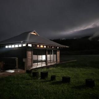 eKuthuleni - Wooden Cabin over the lake - 2
