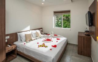 Green Tea Hotels - Devikolam - 5