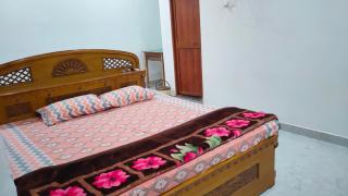 VS Homestay Ayodhya - 1