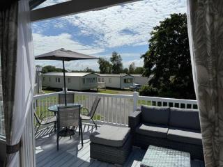 Stunning Caravan With Large Decking At Manor Park In Hunstanton Ref 23016K - 7