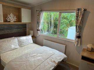 Stunning Caravan With Large Decking At Manor Park In Hunstanton Ref 23016K - 2