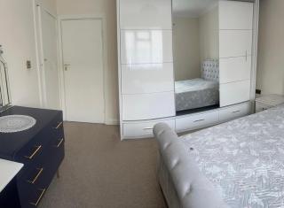 Master room with king size bed. - Londra - 9