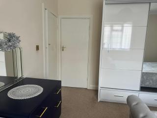 Master room with king size bed. - Londra - 4