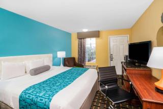 Howard Johnson by Wyndham Dalton - Dalton - 2