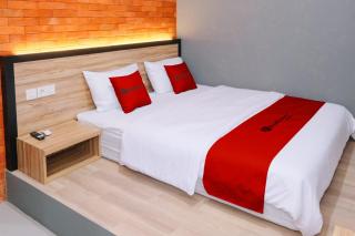 RedDoorz at Hotel DPraya Pati - 0