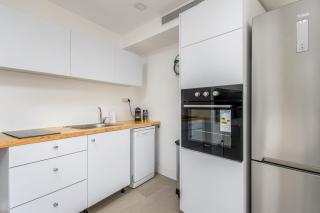 New Gordon Beach 1BR with terace - Tel Aviv - 2